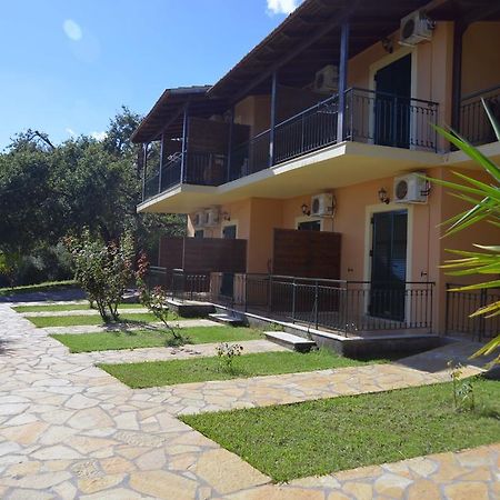 דאסיה Krystallia Apartments מראה חיצוני תמונה