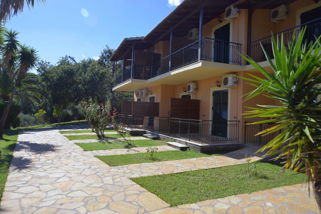 דאסיה Krystallia Apartments מראה חיצוני תמונה
