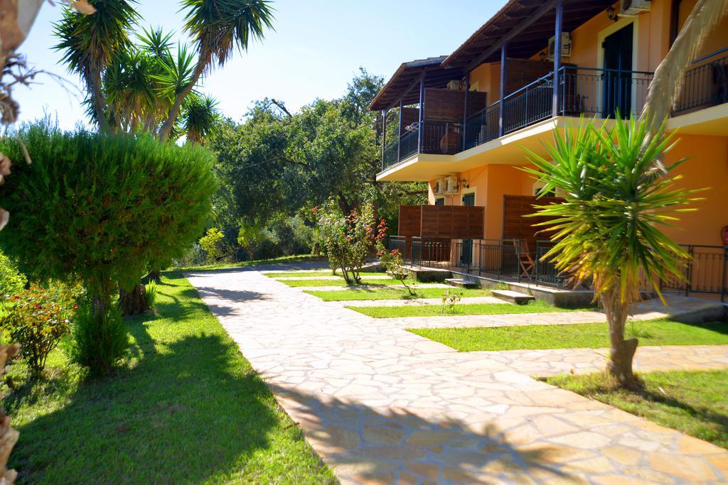 דאסיה Krystallia Apartments מראה חיצוני תמונה